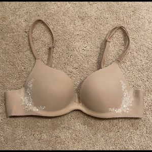 Victoria’s Secret push up bra